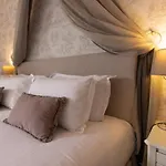 Des Augustins - Boutique - Restaurant Gastronomique 4* Saint-Cyprien (Dordogne)