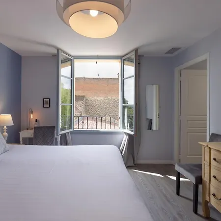 Hotel Hotel-restaurant Des Augustins 4*