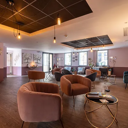 Des Augustins - Boutique - Restaurant Gastronomique 호텔 생-시프리엥