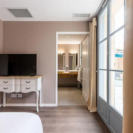 Des Augustins - Boutique - Restaurant Gastronomique Hotel 4*