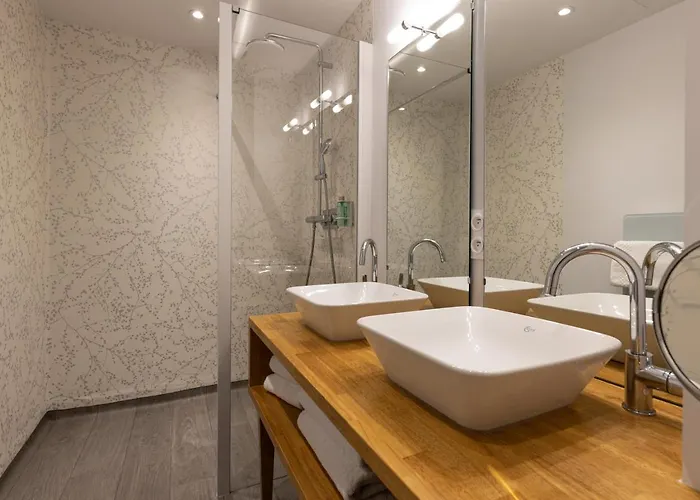 Hotel-restaurant Des Augustins サン・シプリアン